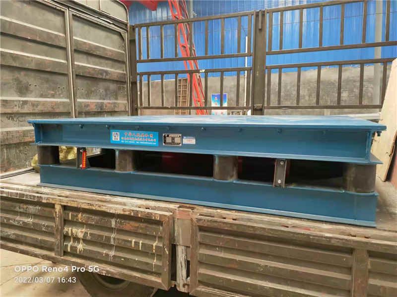 振動(dòng)平臺發(fā)貨