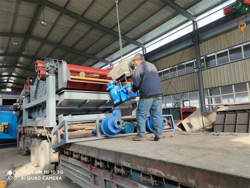 火炎焱燚的高溫天氣,也阻擋不了新斯曼人的制造熱情！