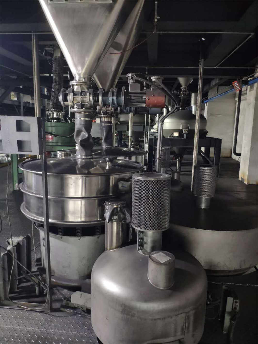 國內(nèi)某大型500新能源企業(yè)設(shè)備現(xiàn)場(chǎng)