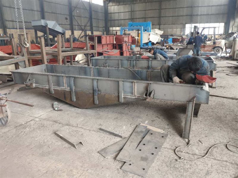 車間實(shí)拍，工人們緊張有序的趕制