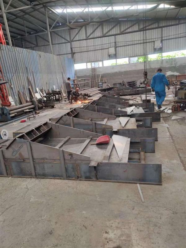 生產(chǎn)車間一直在加班加點生產(chǎn)制作各種設備，歡迎咨詢下單！