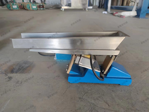 旋振篩,直線振動篩，電磁振動給料機發(fā)貨走起，