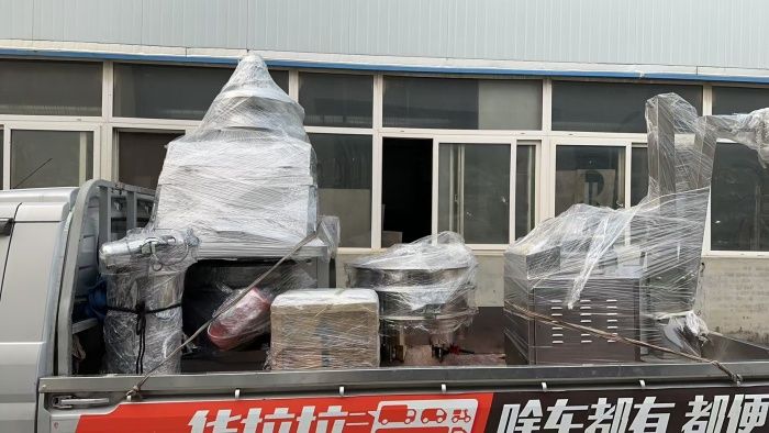 真空上料機(jī)、無(wú)塵投料站、旋振篩發(fā)貨