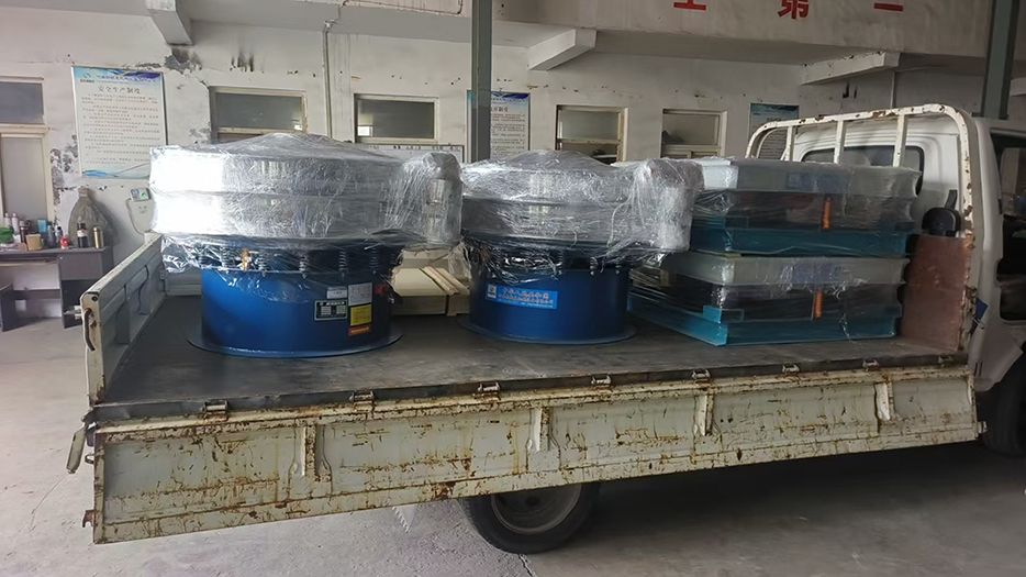 兩臺振動篩，兩臺振動平臺發貨