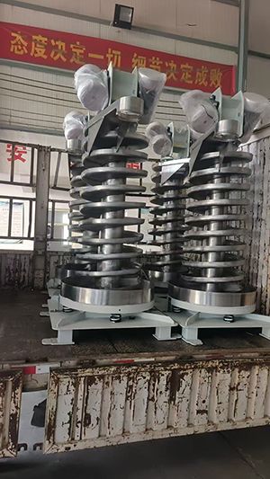 垂直提升機發貨