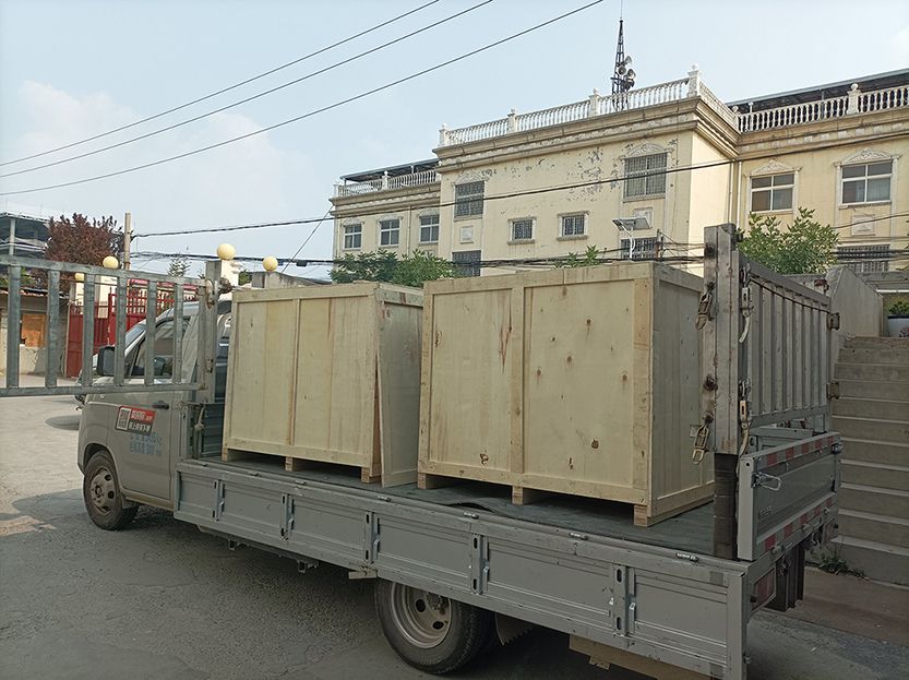 2臺出口旋振篩發貨