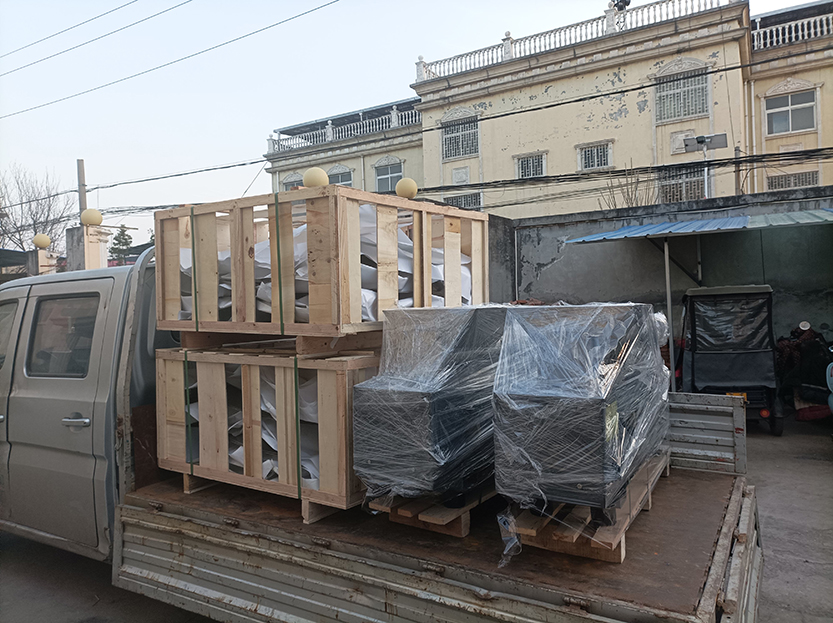 電磁給料機、特殊定制旋振篩上蓋發(fā)貨