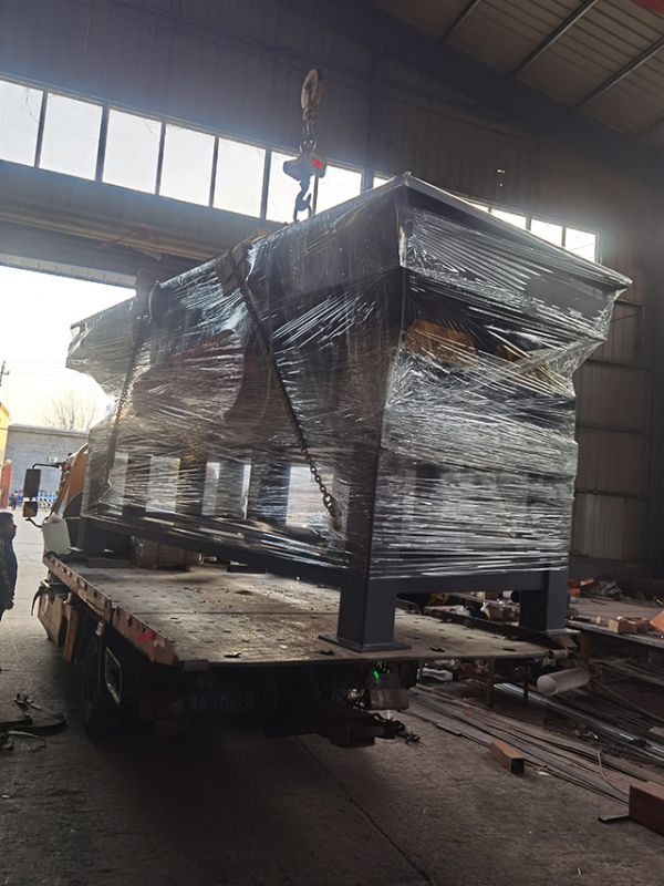 出口巴西重型往復篩發貨