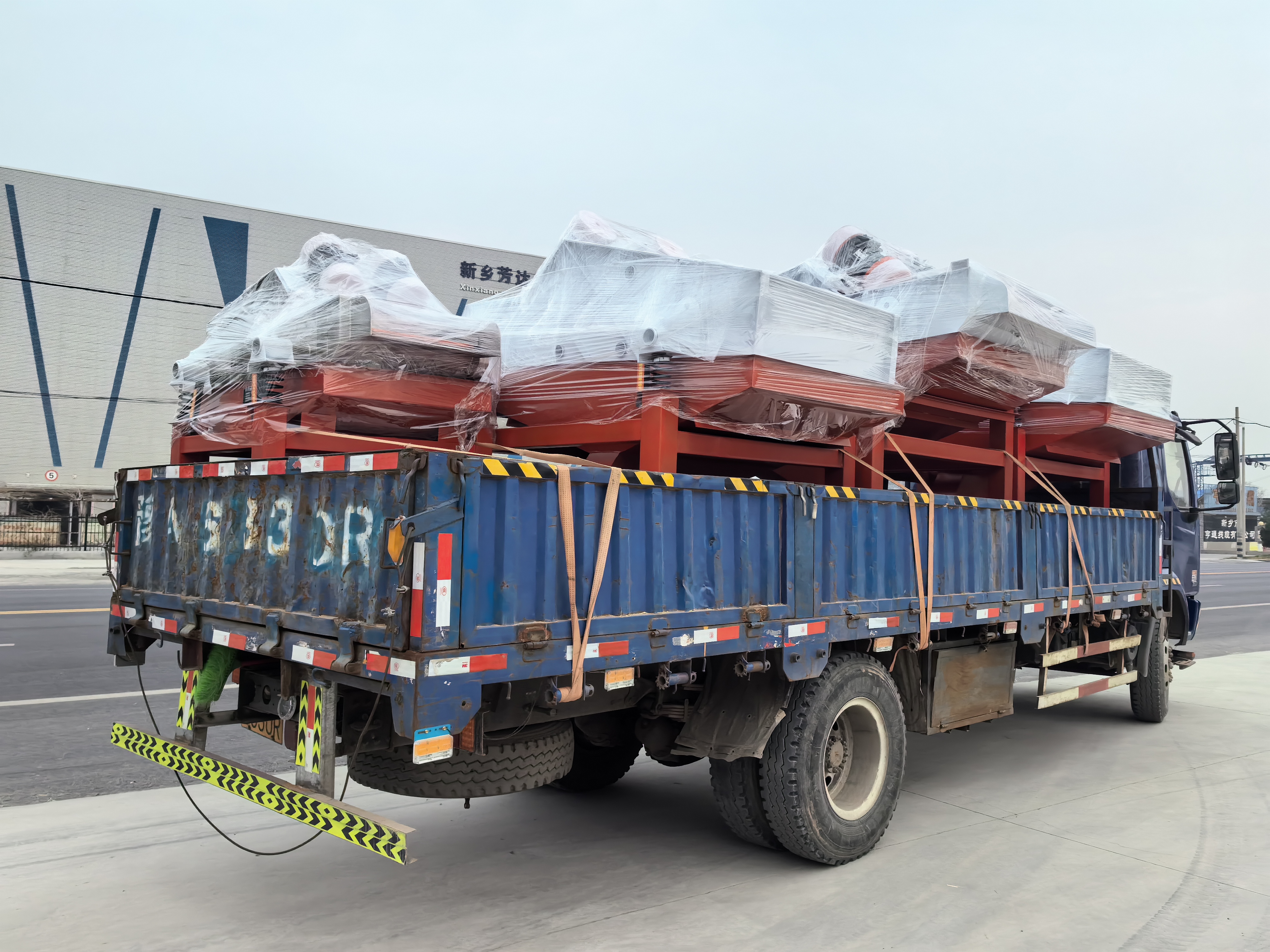 四臺高顏值脫水篩發貨